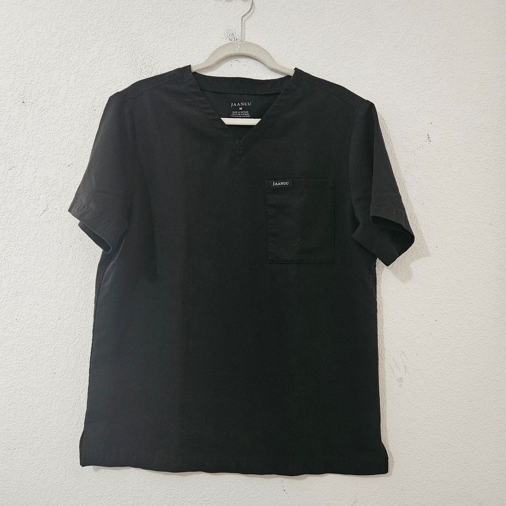 Jaanuu Scrub Top